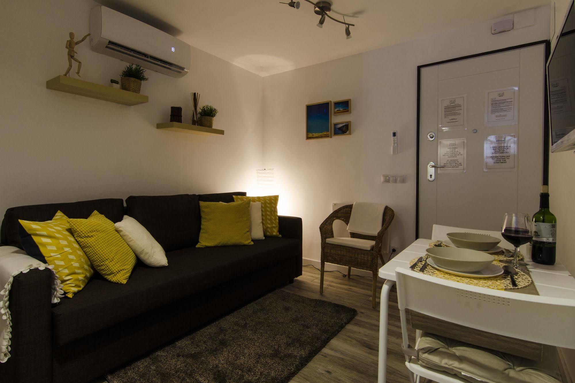 Apartments Dreammadrid Atocha Terraza ภายนอก รูปภาพ
