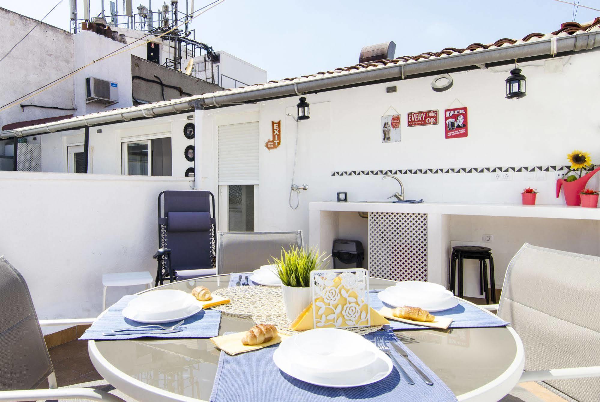 Apartments Dreammadrid Atocha Terraza ภายนอก รูปภาพ