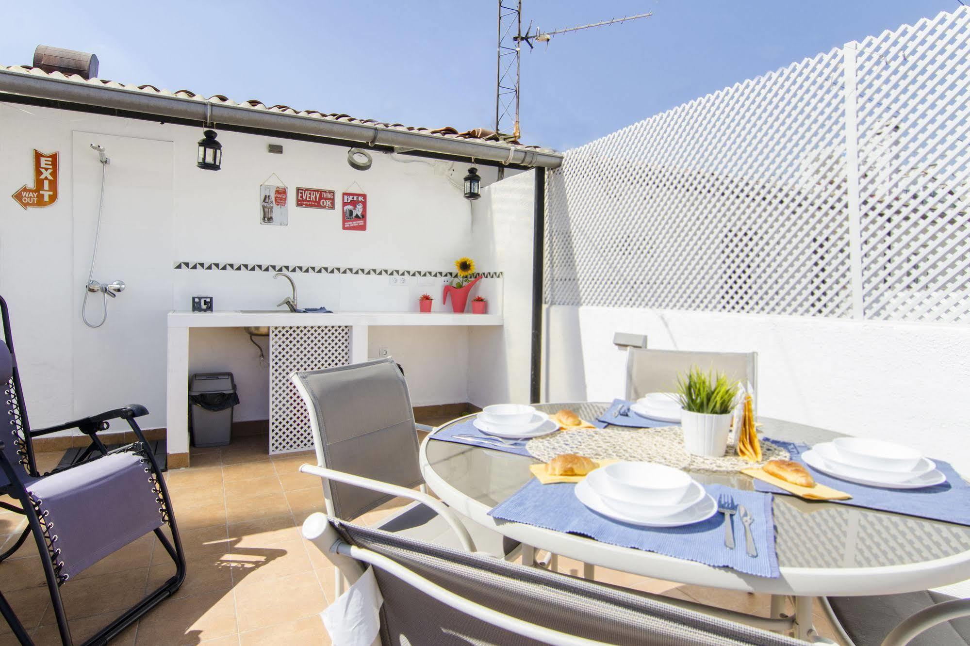 Apartments Dreammadrid Atocha Terraza ภายนอก รูปภาพ